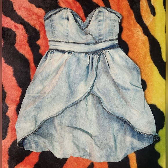 Guess Denim Bubble Unique Strapless Mini Dress - Picture 1 of 13